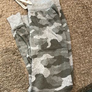 Aerie camo jogger